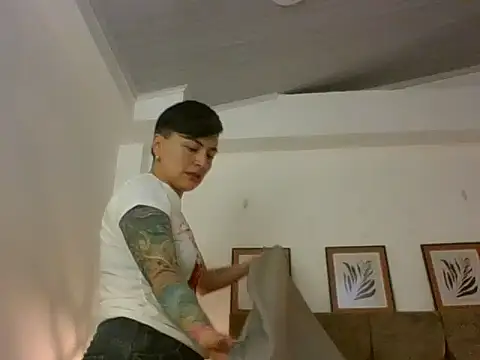 kat paradise online show from March 6, 11:39 am