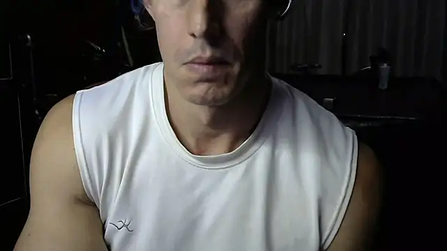 Snapshot of koolchillfun696969 chatting on April 26, 7:06 am koolchillfun696969 online show from April 26, 7:06 am
