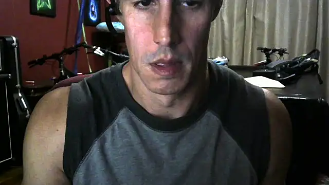Snapshot of koolchillfun696969 chatting on May 9, 6:18 am koolchillfun696969 online show from May 9, 6:18 am