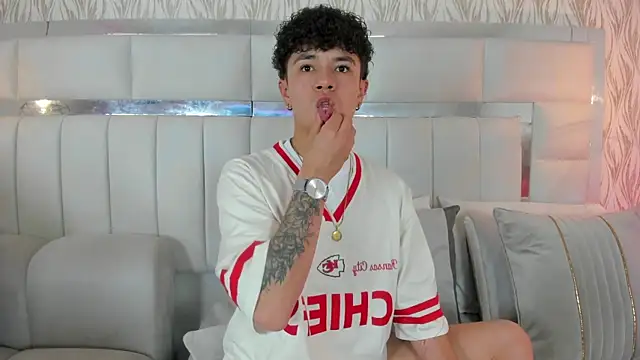 imxxjoel online show from February 6, 3:44 am