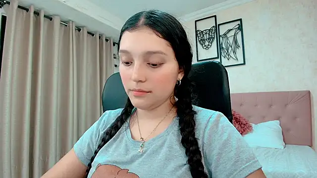 littlemolly walcott online show from March 3, 12:28 am