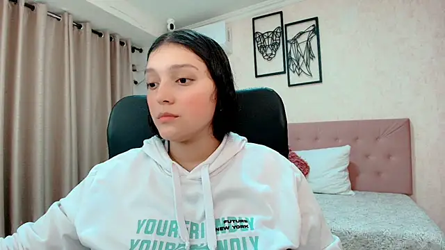 littlemolly walcott online show from March 10, 2:05 am