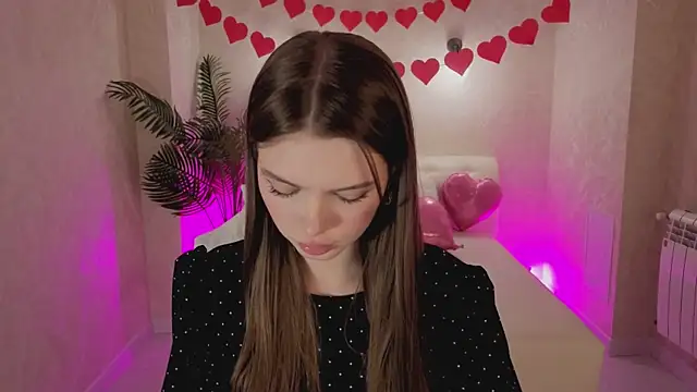 Snapshot of Ellya_me chatting on February 13, 4:03 pm Ellya me online show from February 13, 4:03 pm