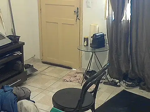 Snapshot of BladunRJ chatting on July 21, 3:47 pm BladunRJ online show from July 21, 3:47 pm