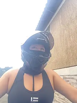 Scarlet auraa online show from January 10, 6:31 pm