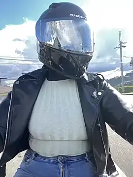 Scarlet auraa online show from March 31, 9:04 pm