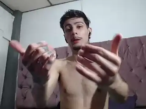 levconnor online show from January 15, 2:27 am