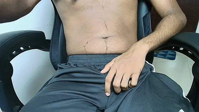 KneelForAlpha online show from April 17, 8:01 pm