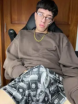 Snapshot of ArthurDavies_ chatting on January 19, 9:13 am ArthurDavies online show from January 19, 9:13 am