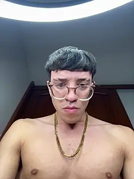 ArthurDavies  online show from April 16, 10:38 am