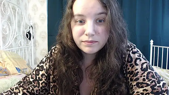 Snapshot of AmazingAllice chatting on April 17, 3:26 pm AmazingAllice online show from April 17, 3:26 pm