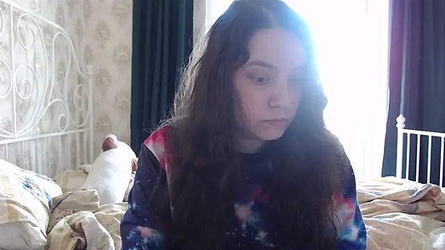 Snapshot of AmazingAllice chatting on May 16, 2:49 pm AmazingAllice online show from May 16, 2:49 pm