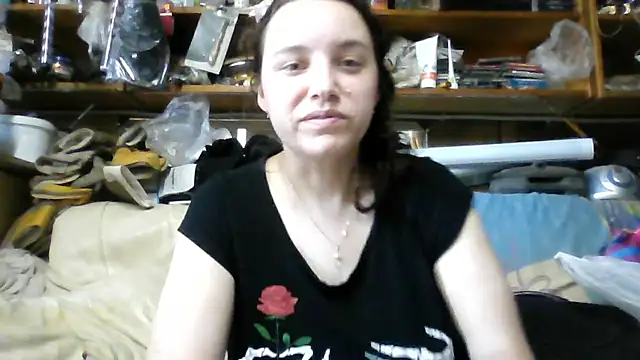 Snapshot of AmazingAllice chatting on June 26, 11:25 am AmazingAllice online show from June 26, 11:25 am