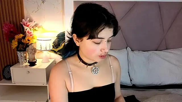Snapshot of Sienna_Desiree chatting on July 1, 12:51 pm Sienna Desiree online show from July 1, 12:51 pm