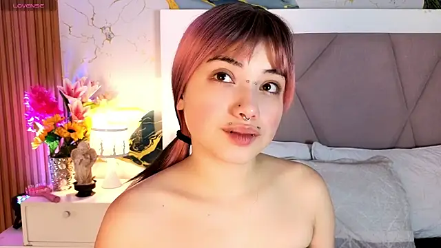 Snapshot of Sienna_Desiree chatting on July 6, 12:13 pm Sienna Desiree online show from July 6, 12:13 pm