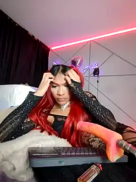 Snapshot of Isis_Hot__ chatting on March 19, 11:47 am Isis Hot online show from March 19, 11:47 am