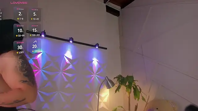 Snapshot of GabiSaenz_ chatting on May 16, 11:20 am GabiSaenz online show from May 16, 11:20 am