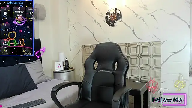 asher lux online show from April 9, 8:03 pm