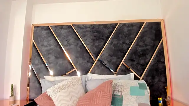 Chloe Connor online show from February 20, 12:51 am