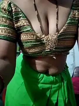 Snapshot of ramya_sri chatting on February 15, 7:51 am ramya sri online show from February 15, 7:51 am