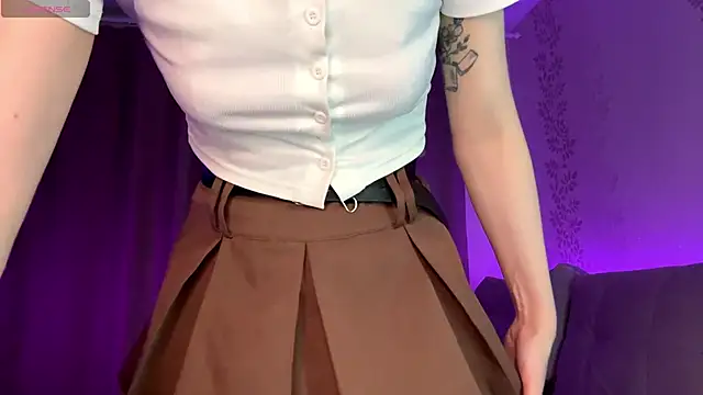 Snapshot of BlondeBun chatting on February 12, 8:59 pm BlondeBun online show from February 12, 8:59 pm