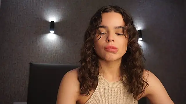 Snapshot of linclars chatting on February 10, 1:48 pm linclars online show from February 10, 1:48 pm