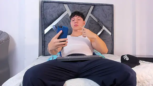 Liam saint online show from February 12, 12:22 pm