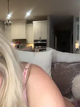 Snapshot of docmilf12 chatting on February 18, 1:12 am docmilf12 online show from February 18, 1:12 am