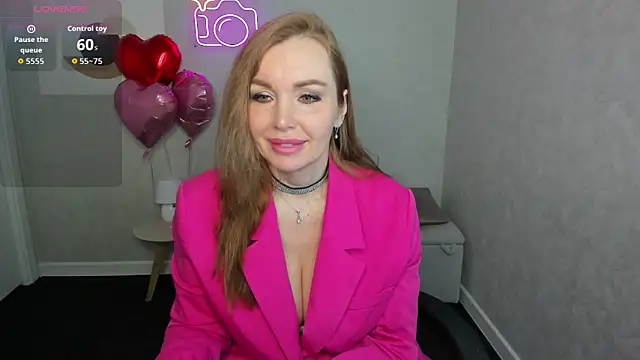 Marie Hayes online show from February 12, 1:33 am