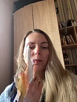 VikiLove765 online show from February 11, 7:46 am