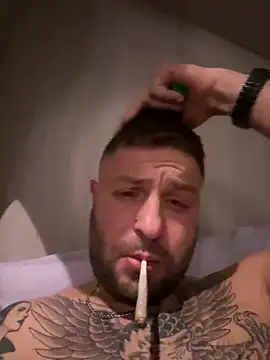 Snapshot of ASannicand64659 chatting on January 15, 7:39 pm ASannicand64659 online show from January 15, 7:39 pm