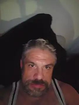 Snapshot of eddy73xxx chatting on June 8, 9:31 am eddy73xxx online show from June 8, 9:31 am
