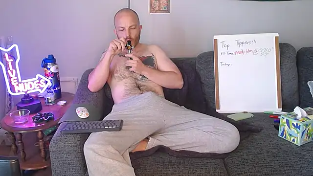 Snapshot of SeanSativa chatting on June 28, 11:05 am SeanSativa online show from June 28, 11:05 am