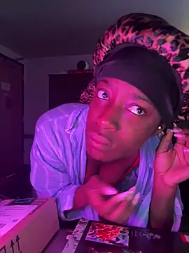 CookiesNcreaming online show from February 12, 7:42 pm