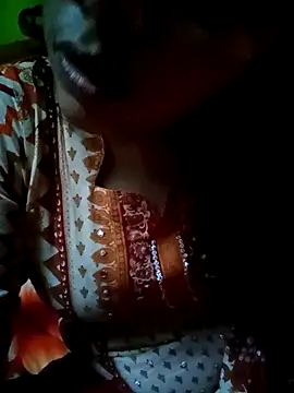 Snapshot of tusiakter4433 chatting on February 27, 2:44 am tusiakter4433 online show from February 27, 2:44 am