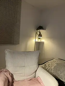 evelynrosess1 online show from March 27, 1:33 am