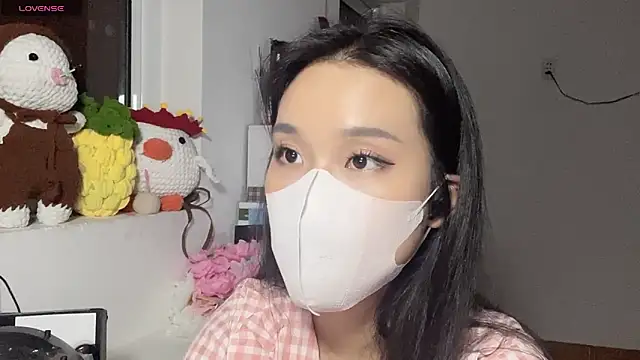 Tieu-May online show from March 30, 9:05 pm