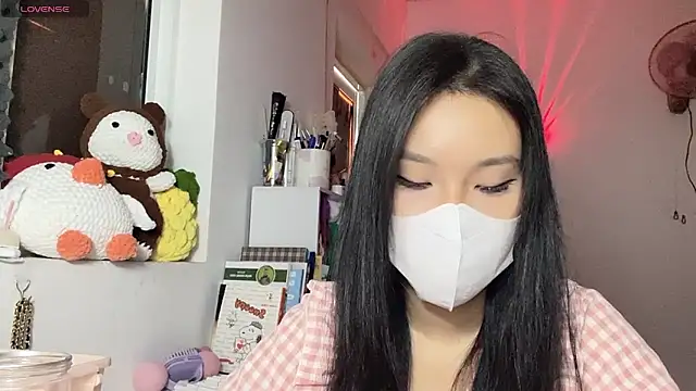 Tieu-May online show from April 15, 8:54 am