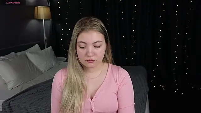 Angel  Grace online show from April 12, 12:04 am