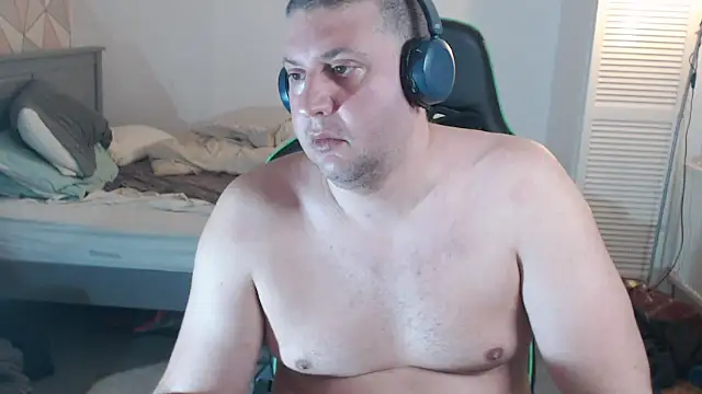 Snapshot of thetalldude265 chatting on January 15, 7:39 pm thetalldude265 online show from January 15, 7:39 pm