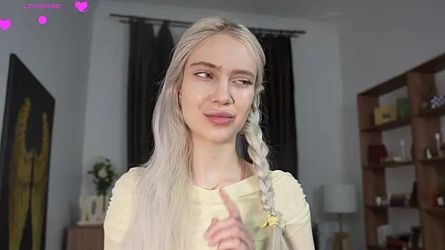 KristalCrowner online show from March 20, 7:41 pm