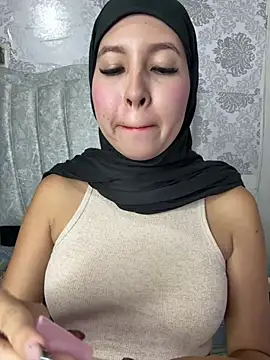 Snapshot of Shann_95 chatting on May 25, 9:54 pm Shann 95 online show from May 25, 9:54 pm