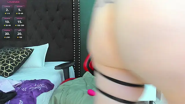 Snapshot of lilith_davis chatting on March 31, 1:44 pm lilith davis online show from March 31, 1:44 pm