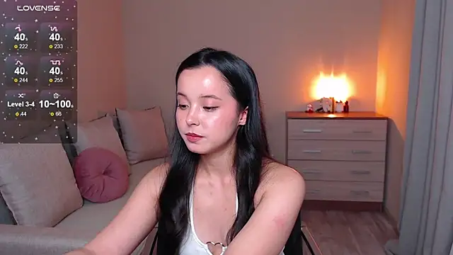 lia hetty online show from September 24, 3:48 pm