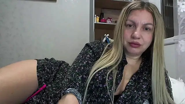 AmandaSexyLAX online show from February 6, 7:06 pm