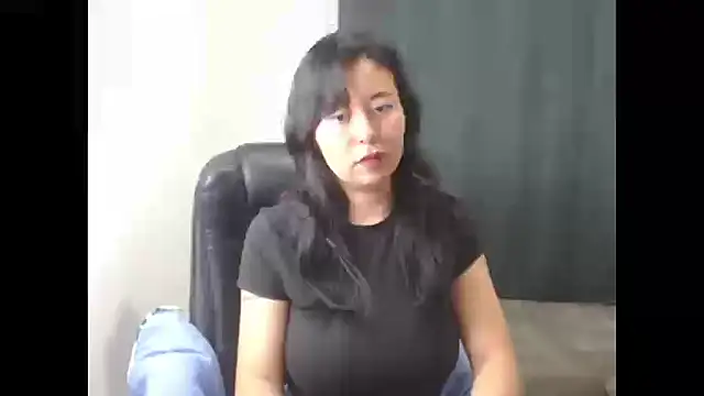 LolaOpalX online show from January 6, 1:53 am