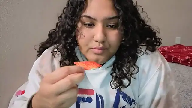 Snapshot of Angeliccreamyrican chatting on January 17, 2:27 am Angeliccreamyrican online show from January 17, 2:27 am