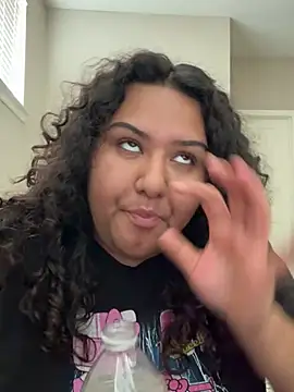 Snapshot of Angeliccreamyrican chatting on February 11, 6:57 pm Angeliccreamyrican online show from February 11, 6:57 pm