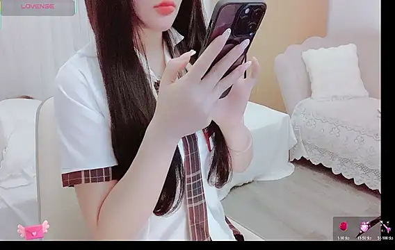 Snapshot of Junnatalie__ chatting on May 10, 2:06 am Junnatalie online show from May 10, 2:06 am