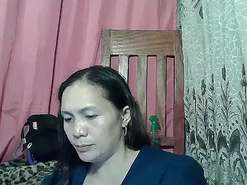 prettymomma24xx online show from April 15, 10:44 am